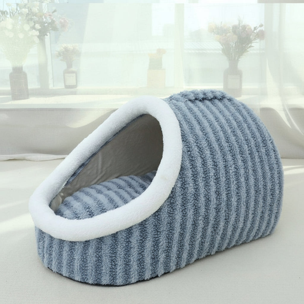 TailCraft’s Bestselling Winter Pet Bed – Ultra-Soft, Tunnel-Style Nest for Cats & Small Dogs.