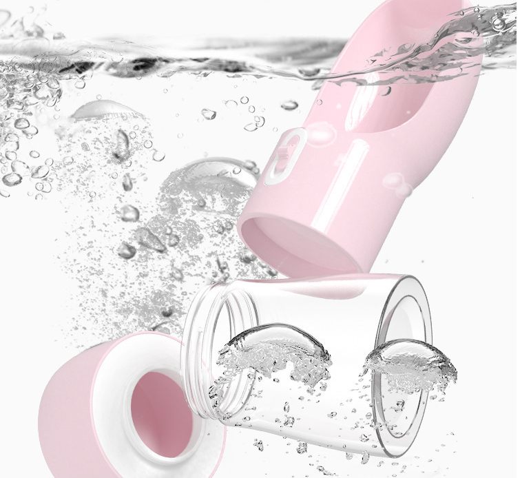 PawSip & Snack™ – Travel Bottle for Thirsty Tails.